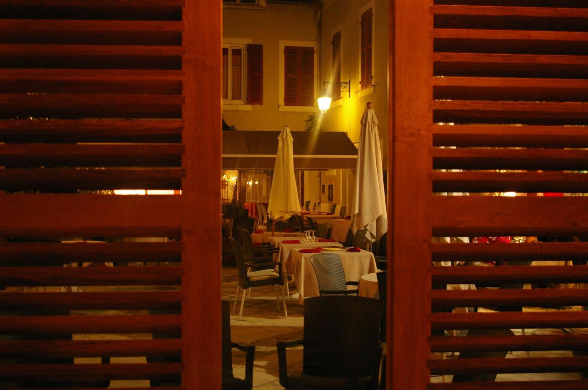 Logis Hotel Le Cheval Noir Argenton Sur Creuse المظهر الخارجي الصورة